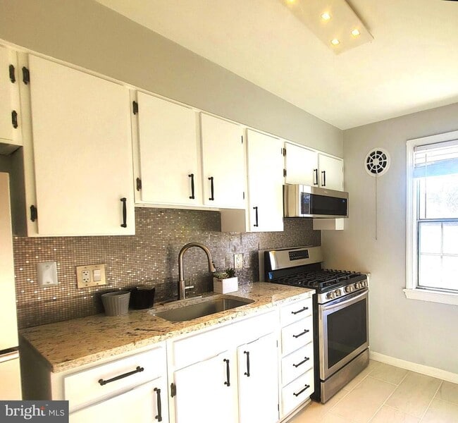 Building Photo - 1203 Belle View Blvd
