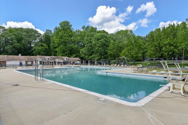 Building Photo - 11403 Bronzedale Dr