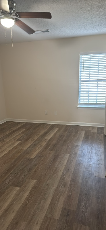 Building Photo - 7337 Leghorn St