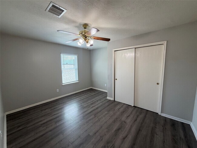 Building Photo - 4123 Knollwick Ct