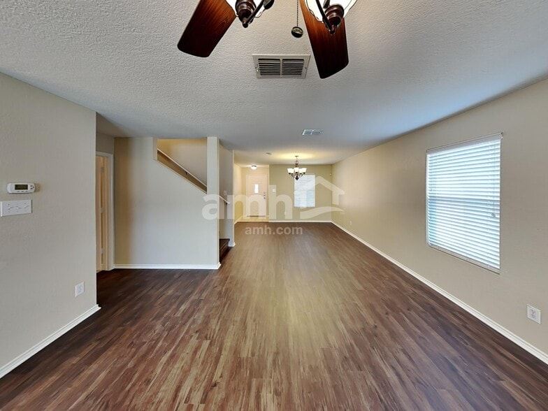 Building Photo - 8514 Silver Brush