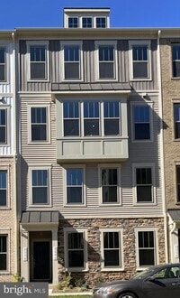 Building Photo - 223 Park Central Ter
