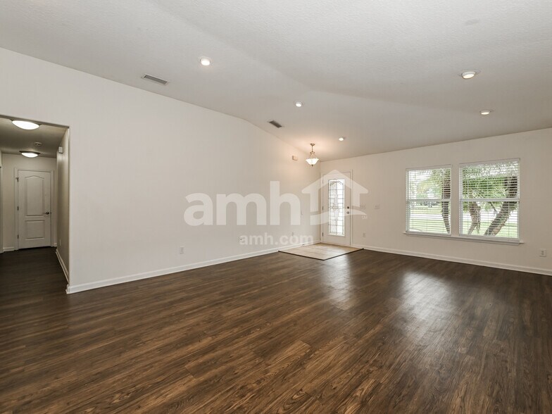 Building Photo - 5283 Cypress Links Blvd