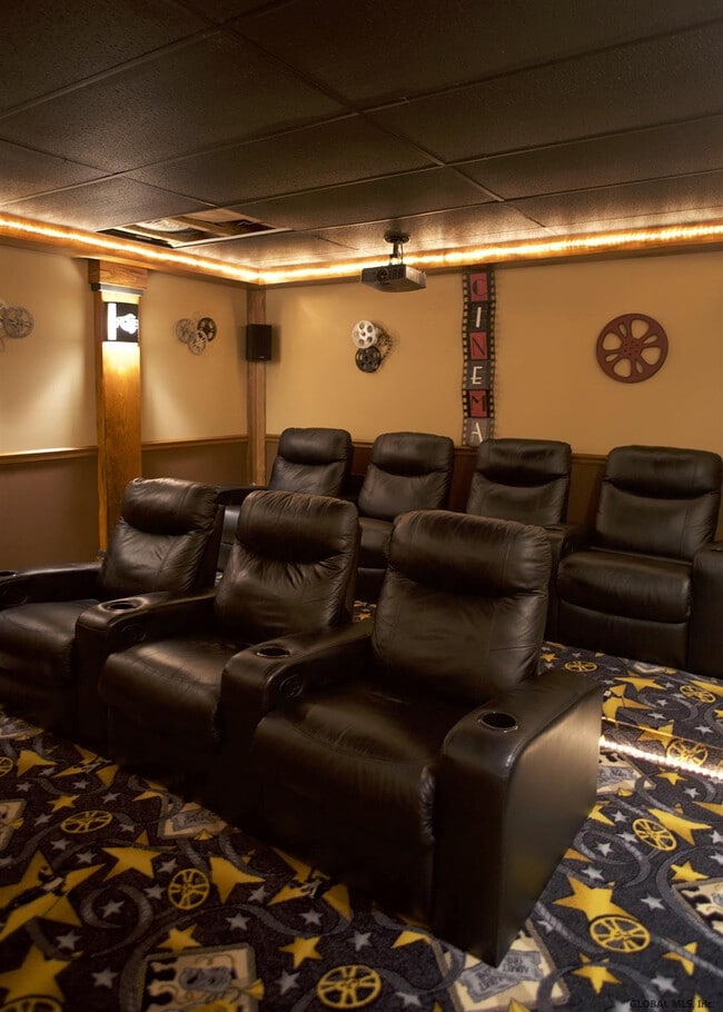 Building Photo - 32 Flat Rock Rd