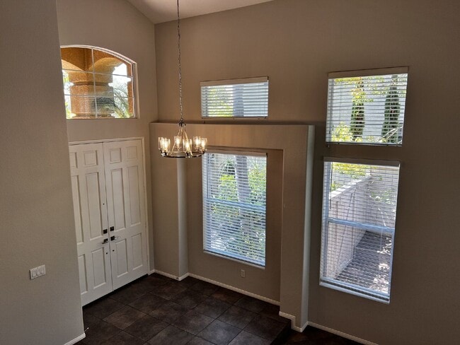 Building Photo - 4984 Riding Ridge Rd