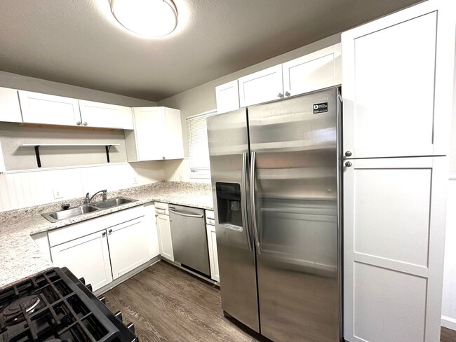 Building Photo - NEWLY REMODELED 3 BEDROOM 1 BATH IN WEBB C...