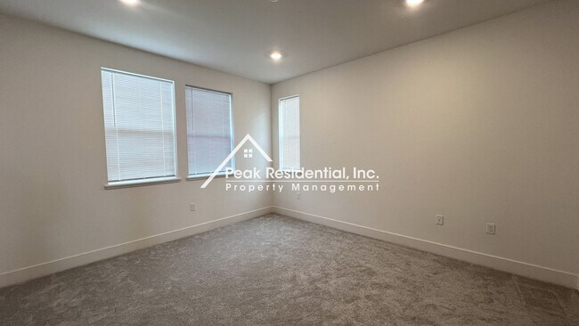 Building Photo - Newer Elk Grove 4bd/3.5ba Home near Big Horn & Poppyridge Rd