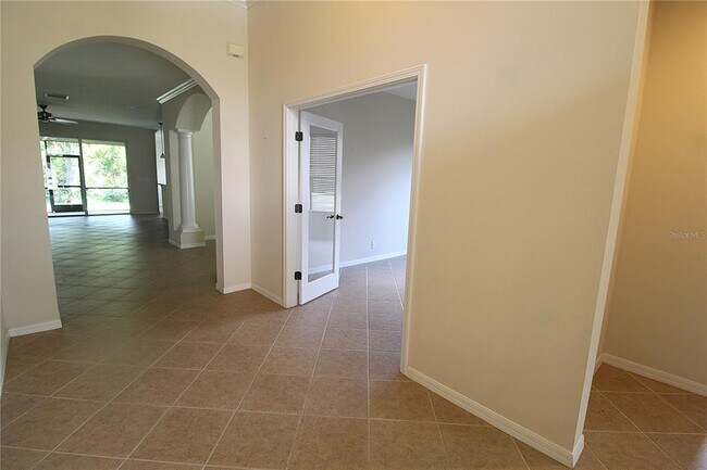 Building Photo - 6911 44th Terrace E