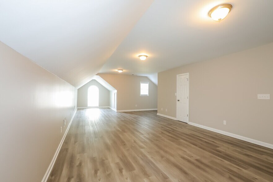 Building Photo - 25 Cindy Cir