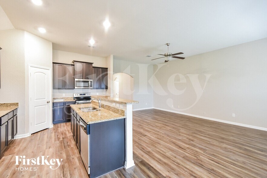 Building Photo - 11811 Wolf Cyn