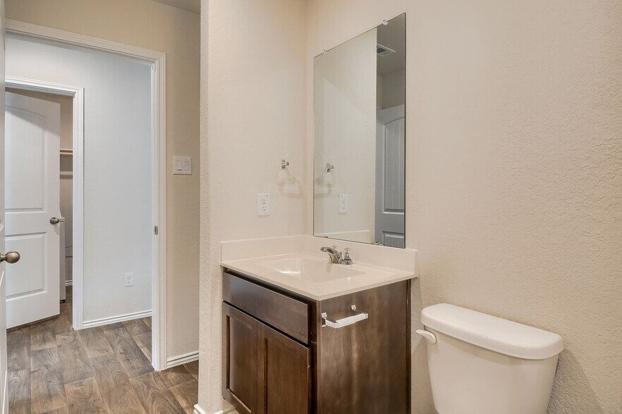 Building Photo - 745 Adler Way