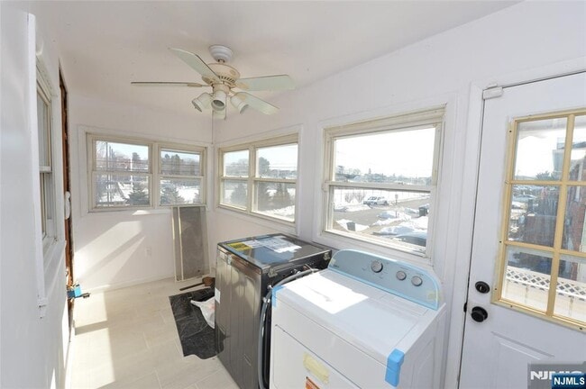 Building Photo - 52 Elizabeth St