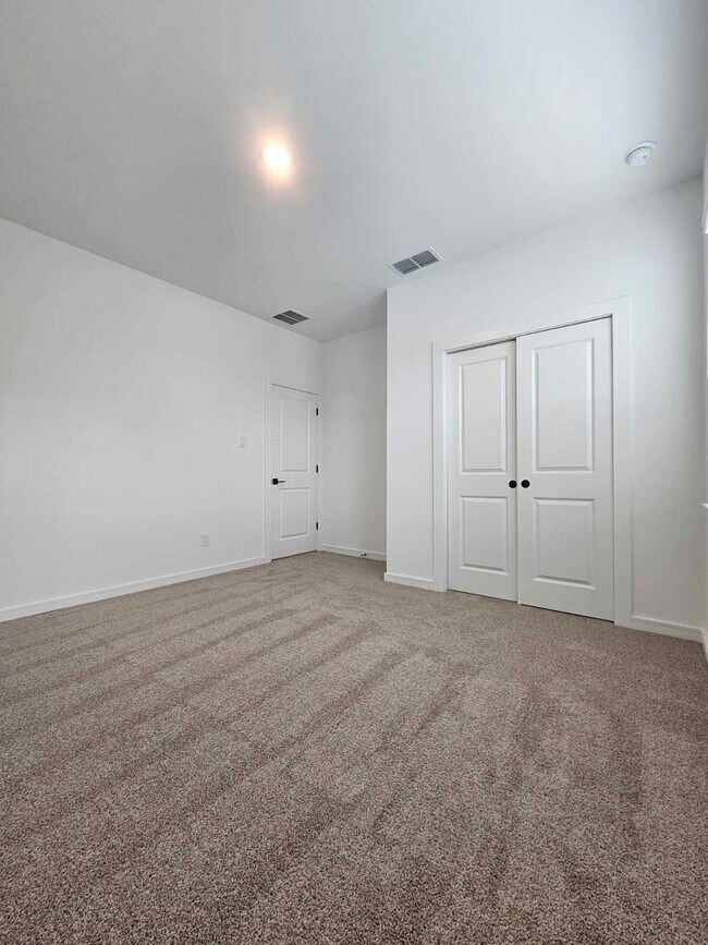 Building Photo - 8438 Tranquil Bay Ct