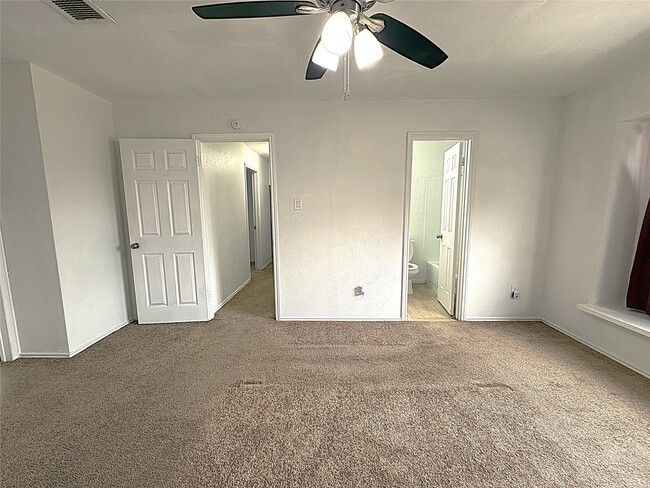 Building Photo - 19906 Rising Star Dr