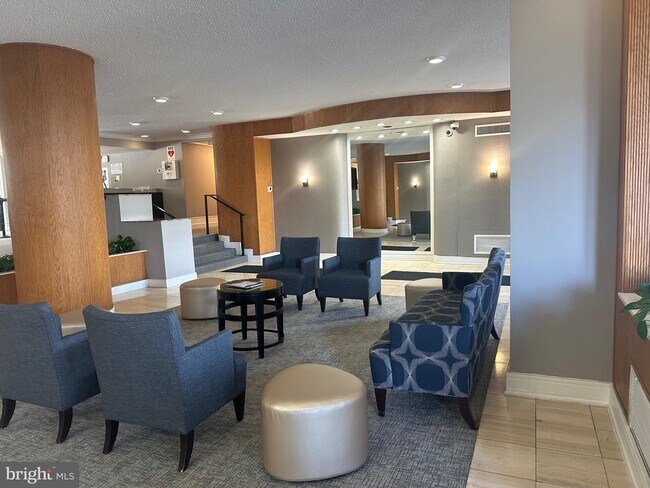 Building Photo - 2500 N Van Dorn St