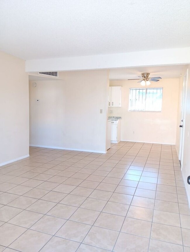 Building Photo - Charming 1 Bed/1 Bath in Central Tucson – ...