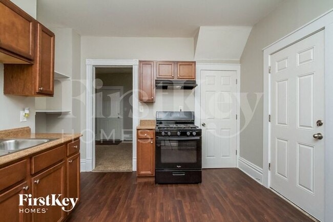 Building Photo - 374 Jay St