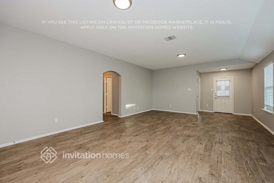 Building Photo - 112 Pony Ct