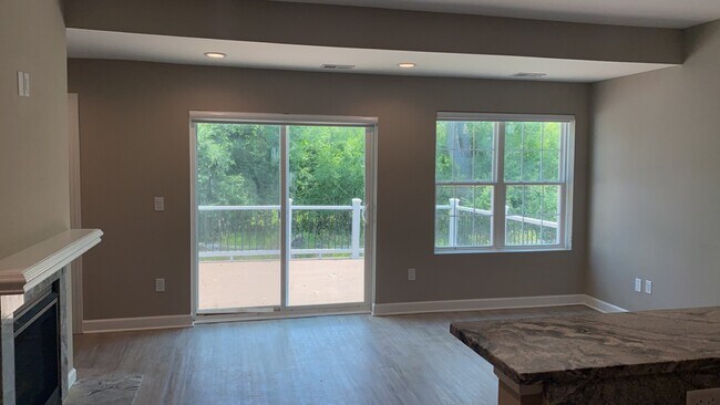 Building Photo - 26600 Orchard Lake Rd