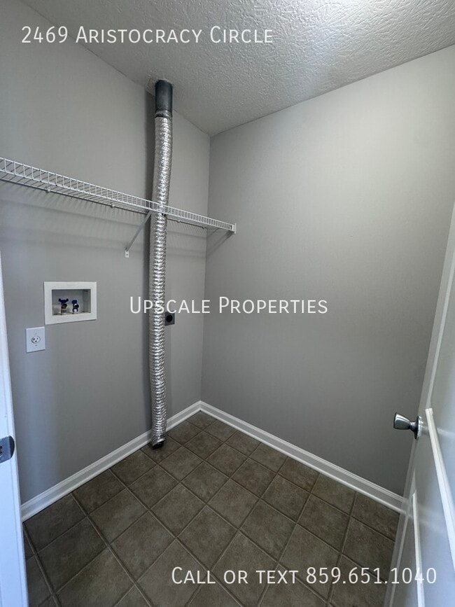 Building Photo - 2469 Aristocracy Cir