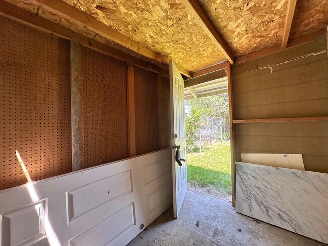 Building Photo - 3 bed 1 bath in Clayton - $500 OFF!!