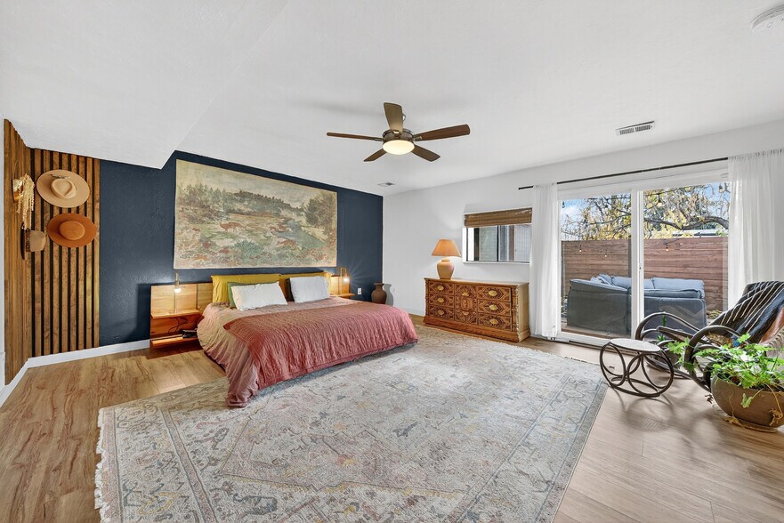 Building Photo - 2618 Meade St