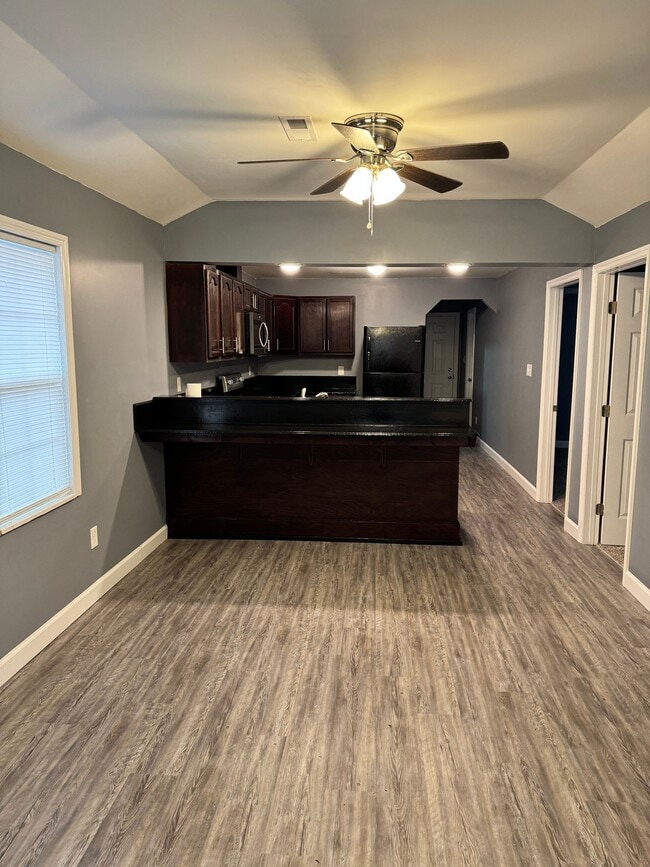 Building Photo - 2011 Thorngrove Pike