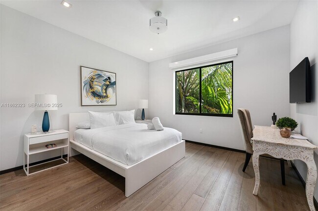 Building Photo - 3734 Chase Ave