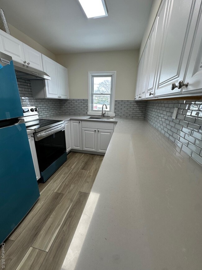 Building Photo - 25 Concord St