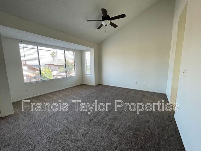 Building Photo - 1808 Apache Glen