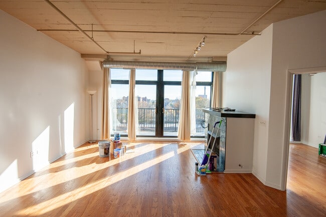 Building Photo - 1524 S Sangamon St