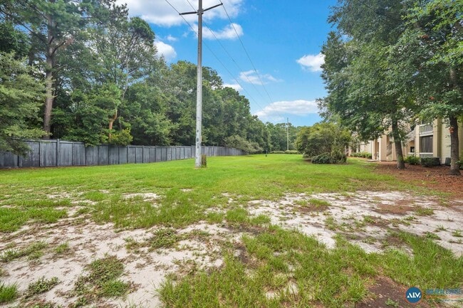 Building Photo - 1BR / 1BA Condo in Gated Summer House Comm...