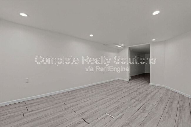 Building Photo - 1736 Nemnich Rd