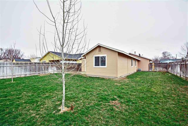 Building Photo - Updated Nampa home just minutes from I-84