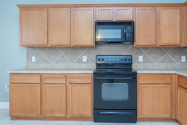 Building Photo - 3129 Kennedy Dr