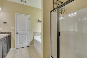 Building Photo - 3631 Mossland Dr