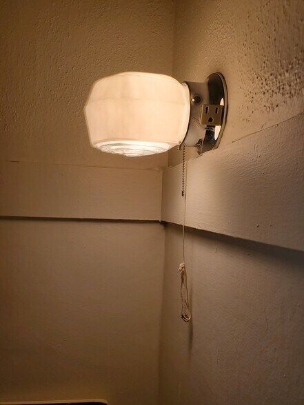 MAIN CLOSET 6X7 - 6326 Orange St