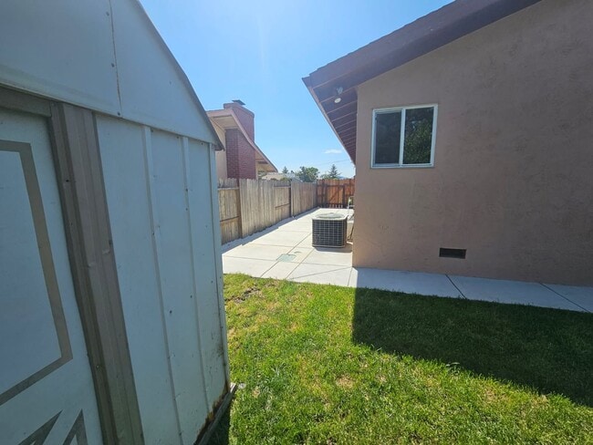 Building Photo - Four-Bedroom Fairfield Home!