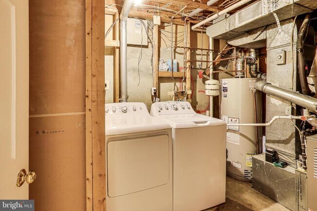 Building Photo - 10726 Pine Haven Terrace