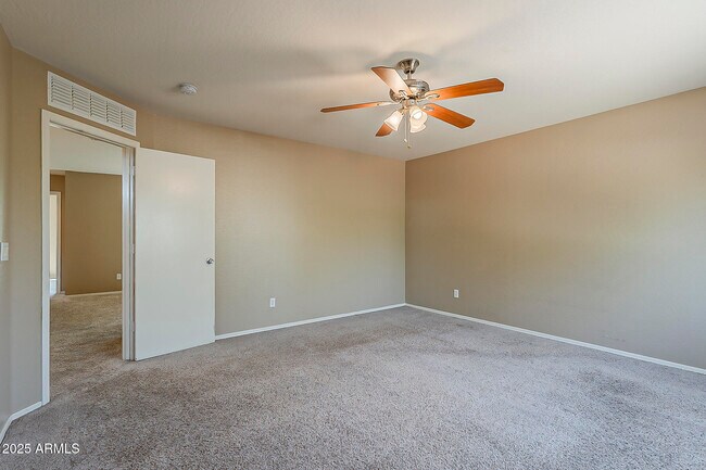 Building Photo - 5764 E Everhart Ln