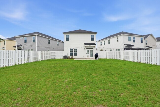 Building Photo - 75 Pomona Cir