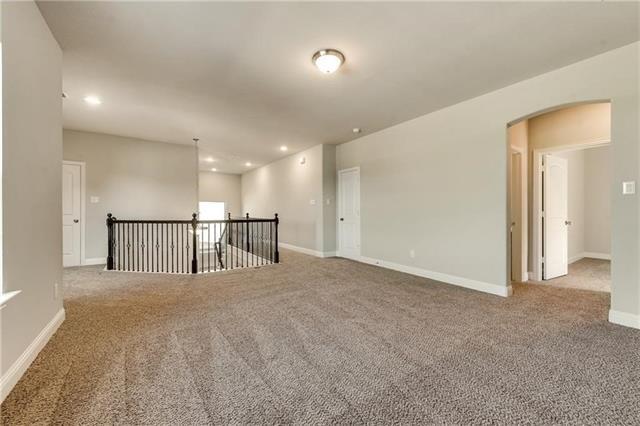 Building Photo - 305 Featherstone Dr