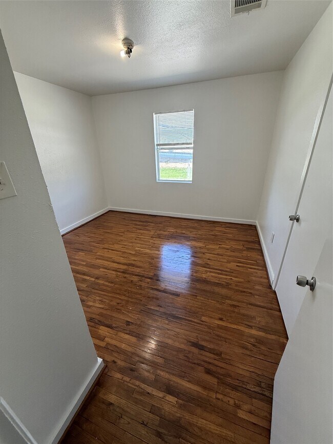 Building Photo - 3002 Market St