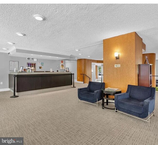 Building Photo - 2500 N Van Dorn St