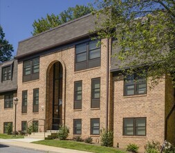 Building Photo - Charlesgate Apartments