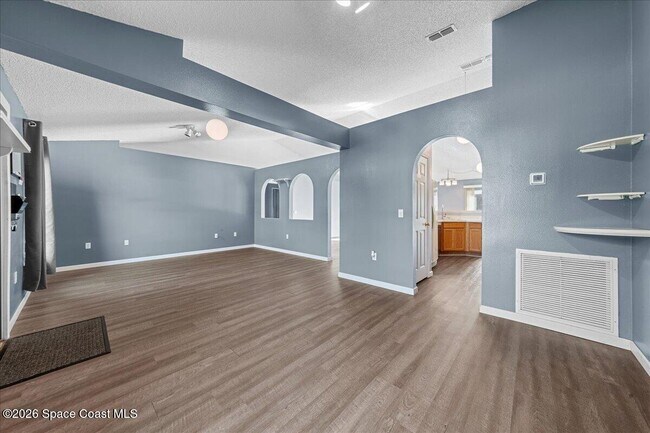 Building Photo - 3227 Warsaw Ave SE