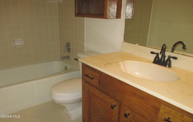 Building Photo - 6920 Villa Hermosa Dr