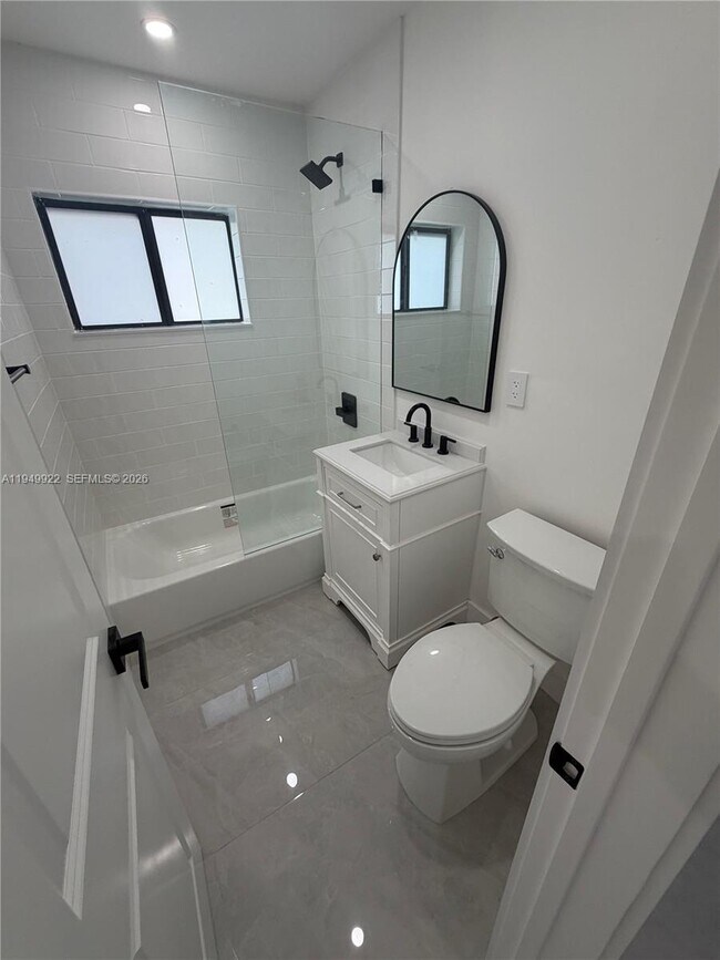 Building Photo - 15920 NW 17th Ct