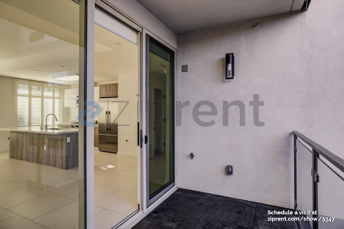 Building Photo - 1789 Washington St