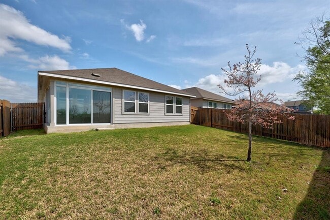 Building Photo - 809 Russet Rock Dr